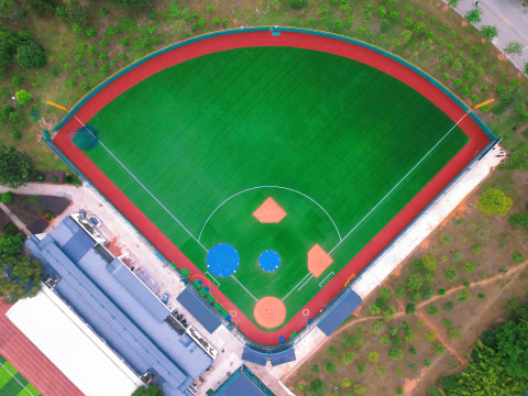 桂林旅游学院垒球场